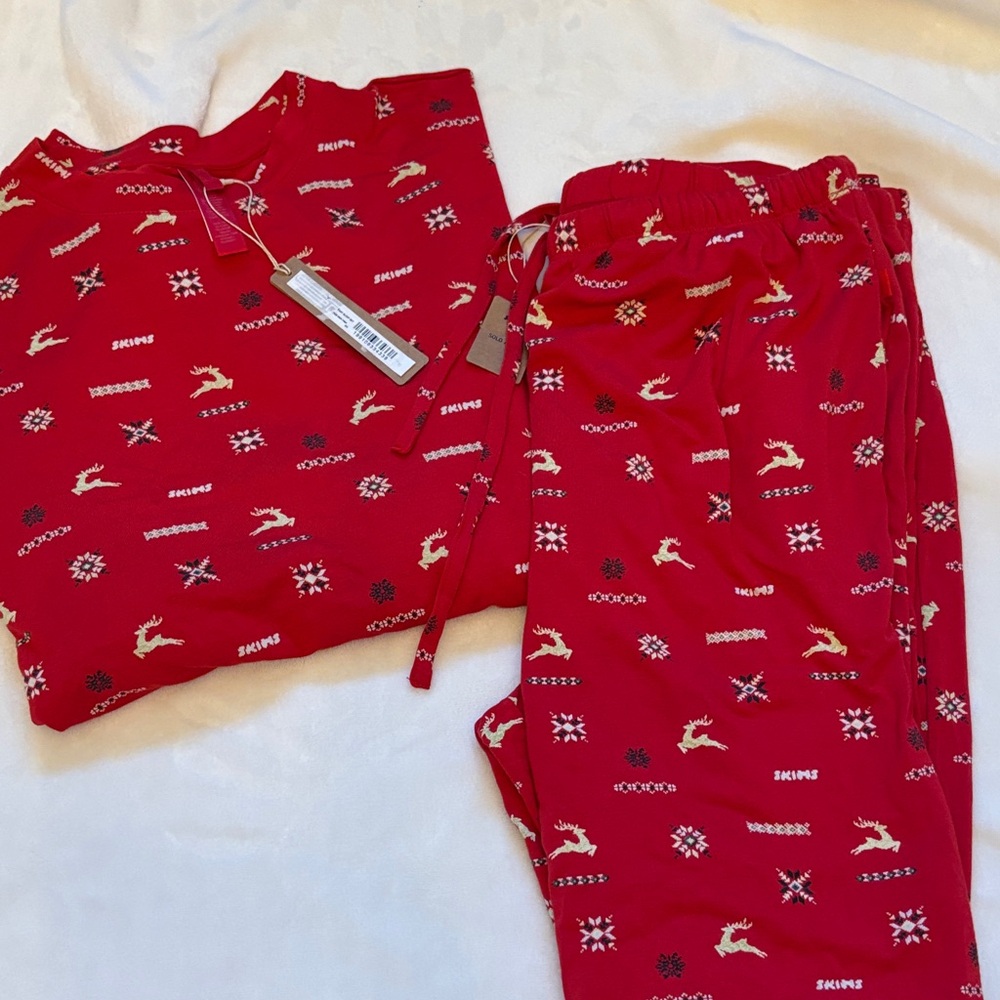 SKIMS❣️Red Holiday Print Pajama Set LE